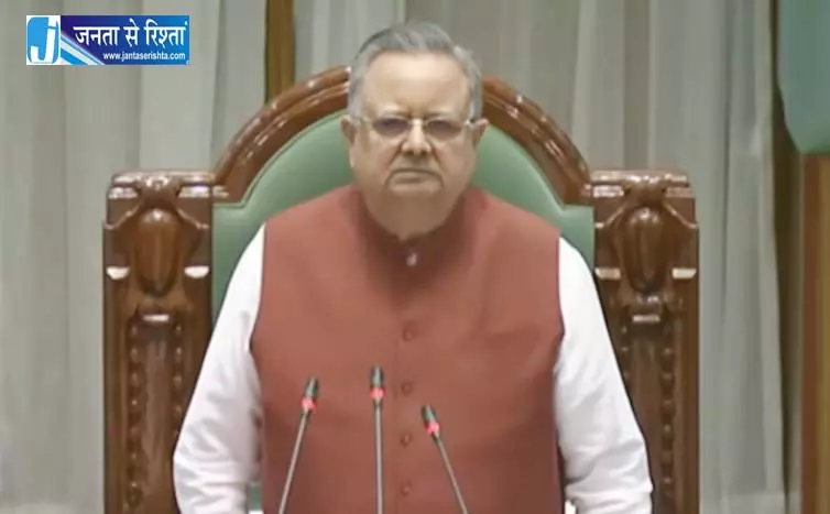 अध्यक्षीय दीर्घा मुस्कुराई अध्यक्षीय दीर्घा मुस्कुराई