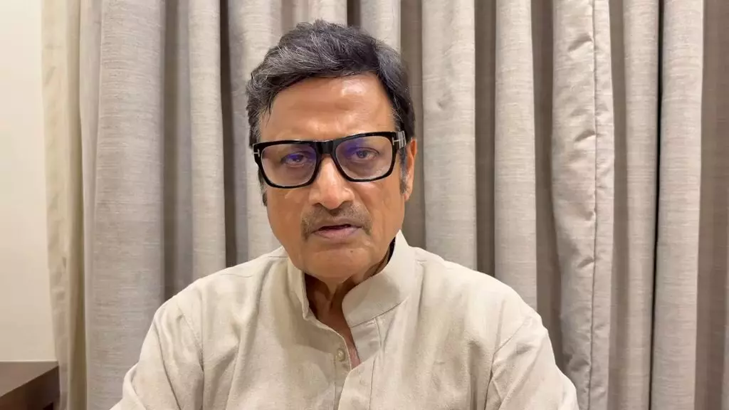 Jaipur: राहुल गांधी के प्रदर्शन पर भाजपा का पलटवार, राजेंद्र राठौड़ ने साधा निशाना Jaipur: राहुल गांधी के प्रदर्शन पर भाजपा का पलटवार, राजेंद्र राठौड़ ने साधा निशाना