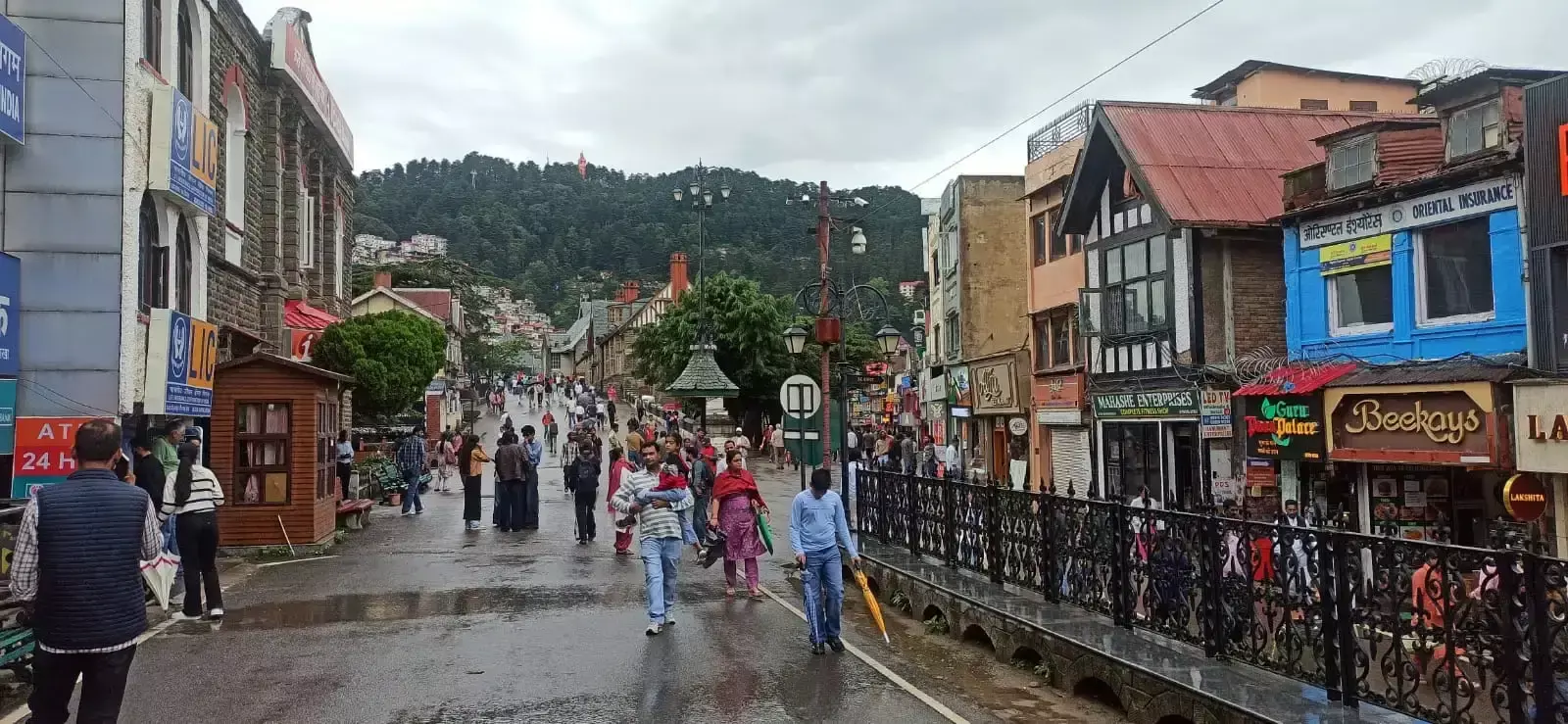 Shimla: बारिश का कहर जारी, हिमाचल में 150 मार्ग बंद और शिमला में लैंडस्लाइड Shimla: बारिश का कहर जारी, हिमाचल में 150 मार्ग बंद और शिमला में लैंडस्लाइड