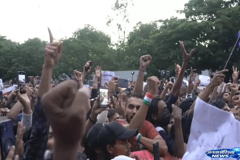 Education मंत्री इस्तीफा मांग पर अड़ा CJP आंदोलन Education मंत्री इस्तीफा मांग पर अड़ा CJP आंदोलन