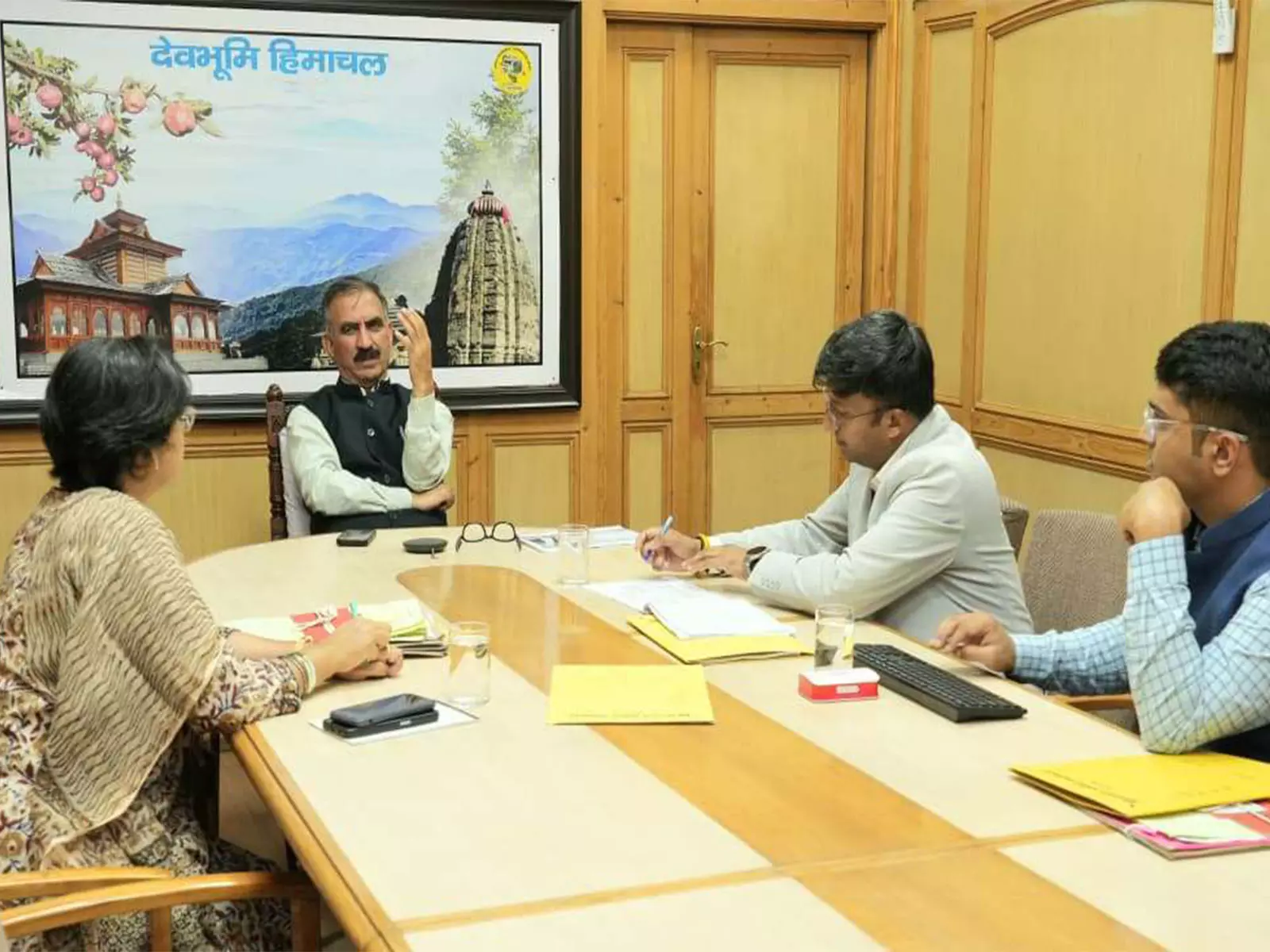 Himachal में खेलो हिमाचल-चिट्टा मुक्त अभियान की शुरुआत, नशे के खिलाफ जागरूकता अभियान Himachal में खेलो हिमाचल-चिट्टा मुक्त अभियान की शुरुआत, नशे के खिलाफ जागरूकता अभियान