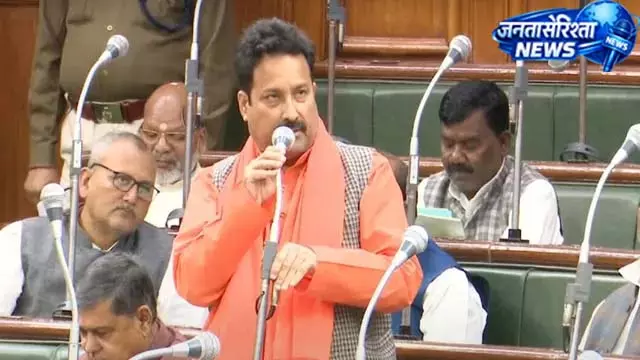 विधायक की गाड़ी पर हमले को लेकर सदन में गरमाया माहौल विधायक की गाड़ी पर हमले को लेकर सदन में गरमाया माहौल