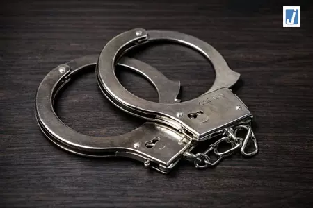 नाबालिग से जबरन शादी का आरोप, पुलिस ने आरोपी युवक को गिरफ्तार कर लड़की को बचाया नाबालिग से जबरन शादी का आरोप, पुलिस ने आरोपी युवक को गिरफ्तार कर लड़की को बचाया