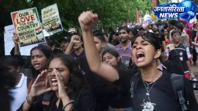 CJP प्रदर्शन में पहुंचे युवा, बच्चों को घर ले जाने पहुंचे अभिभावक CJP प्रदर्शन में पहुंचे युवा, बच्चों को घर ले जाने पहुंचे अभिभावक