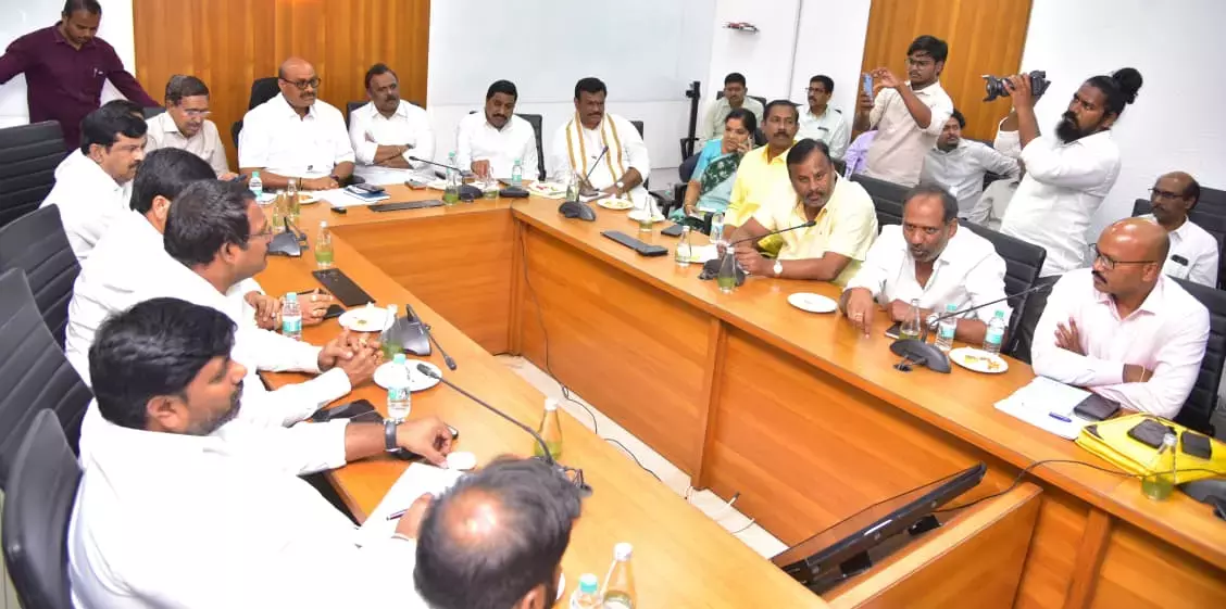 सरकार ने एयरपोर्ट के उद्घाटन के लिए प्रधानमंत्री के भोगपुरम दौरे की तैयारियों की समीक्षा की।