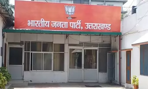 Dehradun: भाजपा में शामिल हुए कई सामाजिक कार्यकर्ता, संगठन को मिली मजबूती