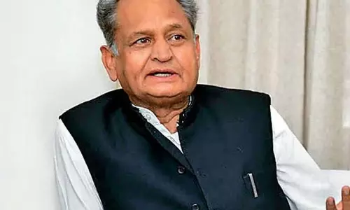 Jaipur: गहलोत का भाजपा पर हमला, ओएमआर घोटाले की जांच को लेकर उठाए सवाल