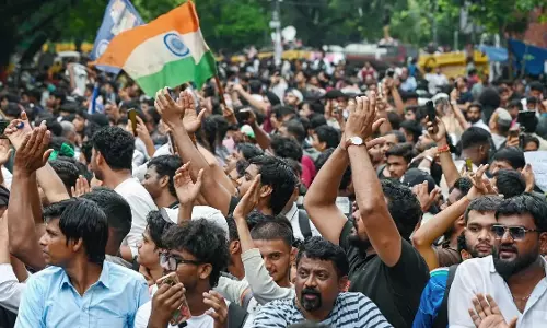 Mumbai: एक-दूसरे के खिलाफ भाजपा और कांग्रेस का हल्लाबोल, महाराष्ट्र में बढ़ी सियासी गर्मी