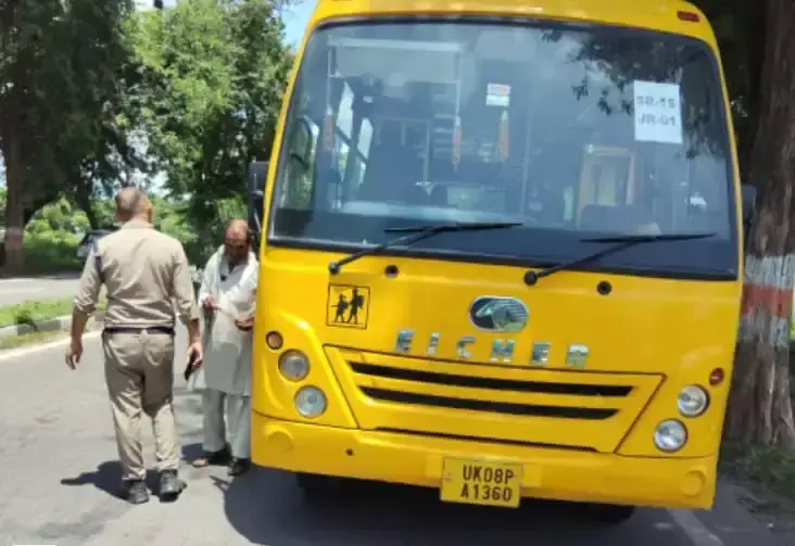 Haridwar: स्कूली बच्चों की सुरक्षा को लेकर हरिद्वार में अभियान, 30 वाहनों पर कार्रवाई