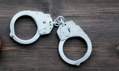 Madgaon: महिला से प्रताड़ना और वसूली का मामला, आरोपी पर FIR दर्ज Madgaon: महिला से प्रताड़ना और वसूली का मामला, आरोपी पर FIR दर्ज