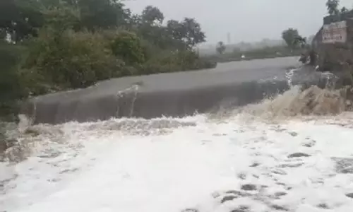 Ajmer: पुष्कर नाग पहाड़ी पर प्रकृति का अद्भुत नजारा, झरनों से बढ़ी सरोवर की रौनक Ajmer: पुष्कर नाग पहाड़ी पर प्रकृति का अद्भुत नजारा, झरनों से बढ़ी सरोवर की रौनक