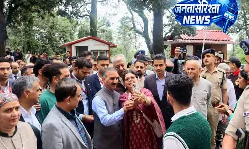 हिमाचल की आर्थिक स्थिति पर सुक्खू ने BJP को घेरा हिमाचल की आर्थिक स्थिति पर सुक्खू ने BJP को घेरा