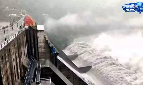 Jammu प्रशासन ने जारी की चेतावनी, जलाशयों से रहें दूर Jammu प्रशासन ने जारी की चेतावनी, जलाशयों से रहें दूर