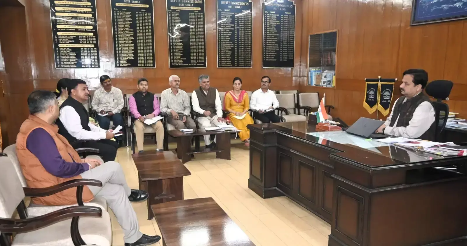 Shimla: सेब ढुलाई में मनमानी पर लगेगी रोक, अधिक किराया वसूलने वालों पर एक्शन Shimla: सेब ढुलाई में मनमानी पर लगेगी रोक, अधिक किराया वसूलने वालों पर एक्शन