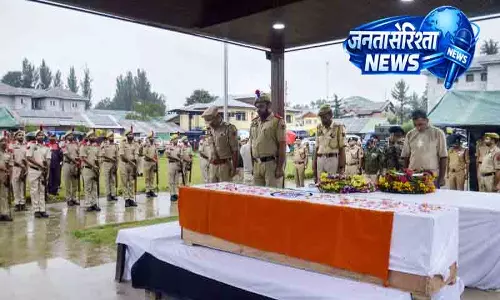 J-K पुलिस जवान के अंतिम संस्कार में उमड़ा जनसैलाब