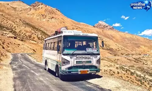 एचआरटीसी के डिपुओं को नए टायर सप्लाई एचआरटीसी के डिपुओं को नए टायर सप्लाई