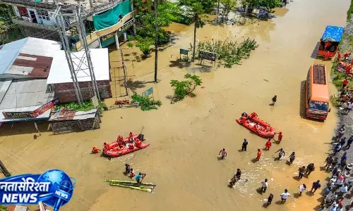 असम में लगातार बारिश से तबाही, 6.4 लाख से ज्यादा लोग प्रभावित; राहत और बचाव अभियान जारी असम में लगातार बारिश से तबाही, 6.4 लाख से ज्यादा लोग प्रभावित; राहत और बचाव अभियान जारी