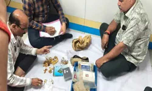 Gwalior -मुरैना से मिले संपत्ति के कागज, लोकायुक्त का शिकंजा कसा Gwalior -मुरैना से मिले संपत्ति के कागज, लोकायुक्त का शिकंजा कसा