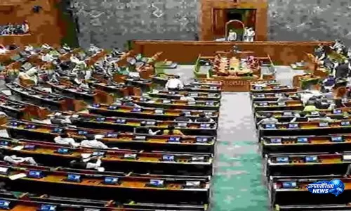 संसद में विपक्ष का प्रदर्शन, NEET पेपर लीक मुद्दे पर सरकार घिरी संसद में विपक्ष का प्रदर्शन, NEET पेपर लीक मुद्दे पर सरकार घिरी