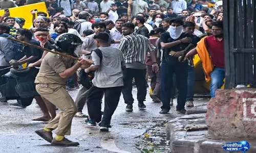 प्रदर्शनकारियों पर NSA कार्रवाई की चर्चा गलत, दिल्ली पुलिस ने किया स्पष्ट प्रदर्शनकारियों पर NSA कार्रवाई की चर्चा गलत, दिल्ली पुलिस ने किया स्पष्ट
