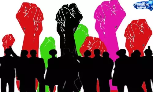 शराब के ठेके के खिलाफ दो पंचायतों का हल्ला बोल