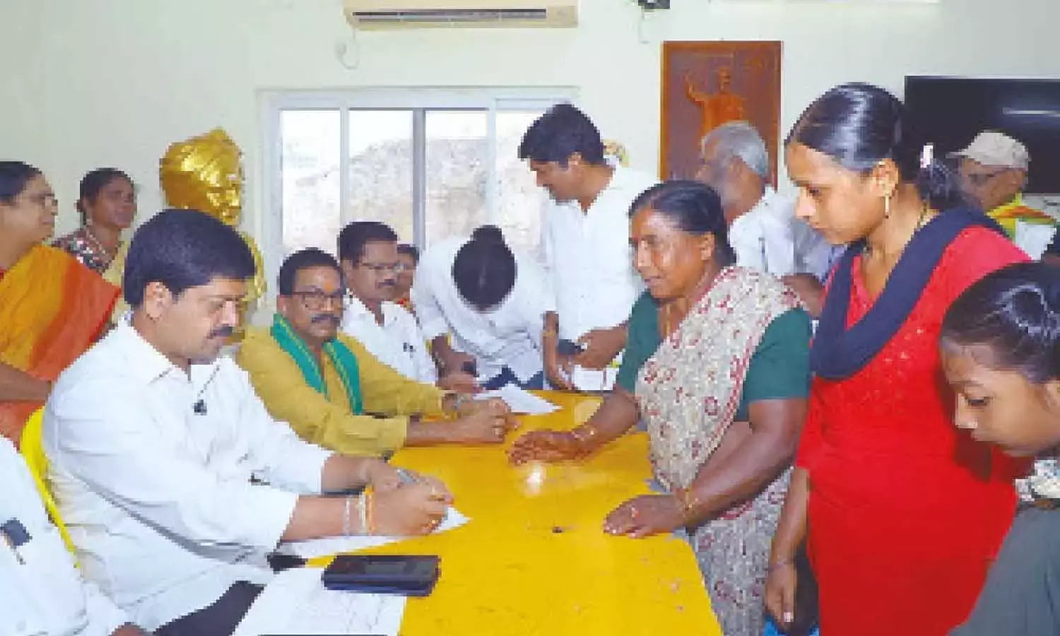 AP सरकार पारदर्शी शासन के लिए उत्सुक: मंत्री कोल्लू रवींद्र