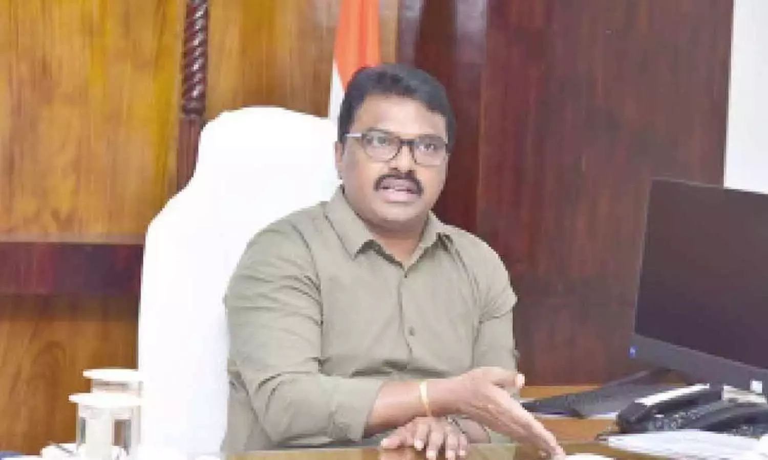 Andhra: कलेक्टर पी राजा बाबू ने ग्रामीण जलापूर्ति की समीक्षा की Andhra: कलेक्टर पी राजा बाबू ने ग्रामीण जलापूर्ति की समीक्षा की
