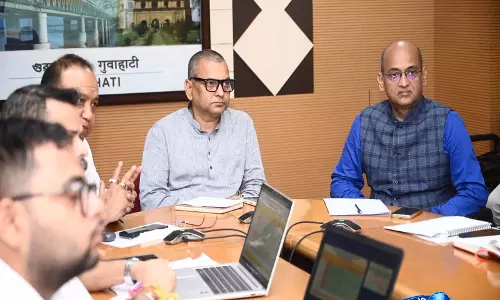 Assam बाढ़: मंत्री कौशिक राय ने राहत कार्यों की समीक्षा की Assam बाढ़: मंत्री कौशिक राय ने राहत कार्यों की समीक्षा की