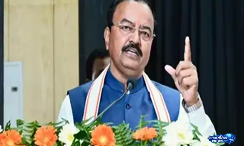 दोषियों पर होगी सख्त कार्रवाई, केशव मौर्य ने दिया छात्रों को भरोसा दोषियों पर होगी सख्त कार्रवाई, केशव मौर्य ने दिया छात्रों को भरोसा