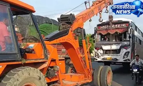 श्रद्धालुओं से भरी बस हादसे का शिकार, एमपी की महिला ने गंवाई जान श्रद्धालुओं से भरी बस हादसे का शिकार, एमपी की महिला ने गंवाई जान