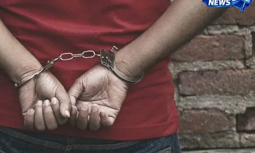 CG BREAKING: दरिंदे बाप ने किया नाबालिग बेटी से रेप, आरोपी गिरफ़्तार CG BREAKING: दरिंदे बाप ने किया नाबालिग बेटी से रेप, आरोपी गिरफ़्तार