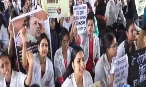 भोपाल में NEET पेपर लीक के विरोध में छात्रों का प्रदर्शन, 30 जिलों से पहुंचे युवा भोपाल में NEET पेपर लीक के विरोध में छात्रों का प्रदर्शन, 30 जिलों से पहुंचे युवा