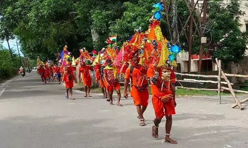 Haridwar: कांवड़ मेले के लिए एसडीआरएफ-एनडीआरएफ मुस्तैद, गंगा घाटों पर वाटर एंबुलेंस तैनात Haridwar: कांवड़ मेले के लिए एसडीआरएफ-एनडीआरएफ मुस्तैद, गंगा घाटों पर वाटर एंबुलेंस तैनात