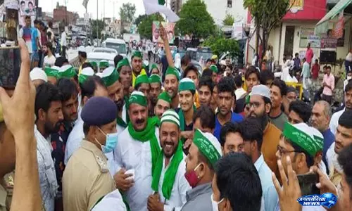 ट्रेड डील वापसी समेत कई मांगों को लेकर किसान सड़क पर उतरे