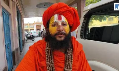 प्रधानमंत्री मोदी को सत्ता से हटाने के लिए षड्यंत्र रचा जा रहा, विपक्ष पर संतों का पलटवार प्रधानमंत्री मोदी को सत्ता से हटाने के लिए षड्यंत्र रचा जा रहा, विपक्ष पर संतों का पलटवार