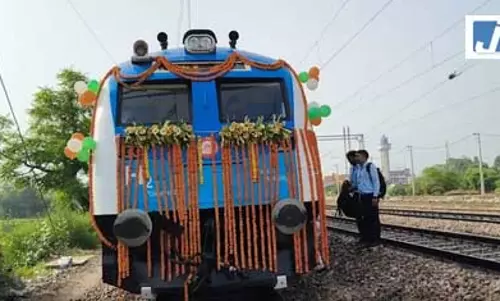 भारत की पहली हाइड्रोजन ट्रेन जींद-सोनीपत रूट पर बेहद सफल रही भारत की पहली हाइड्रोजन ट्रेन जींद-सोनीपत रूट पर बेहद सफल रही