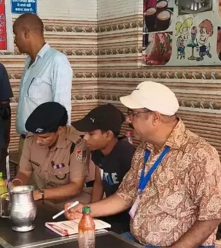 Pauri Garhwal: बाल श्रम के खिलाफ कार्रवाई, 14 वर्षीय बच्चे को कराया गया मुक्त Pauri Garhwal: बाल श्रम के खिलाफ कार्रवाई, 14 वर्षीय बच्चे को कराया गया मुक्त