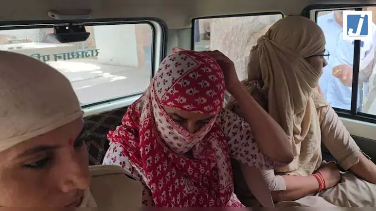 डॉक्टर को उसी के अस्पताल की नर्स ने ब्लैकमेल कर करोड़ों वसूले, CCTV से नजर रखती डॉक्टर को उसी के अस्पताल की नर्स ने ब्लैकमेल कर करोड़ों वसूले, CCTV से नजर रखती