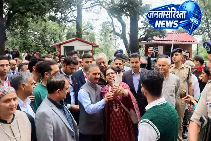 हिमाचल की आर्थिक स्थिति पर सुक्खू ने BJP को घेरा हिमाचल की आर्थिक स्थिति पर सुक्खू ने BJP को घेरा