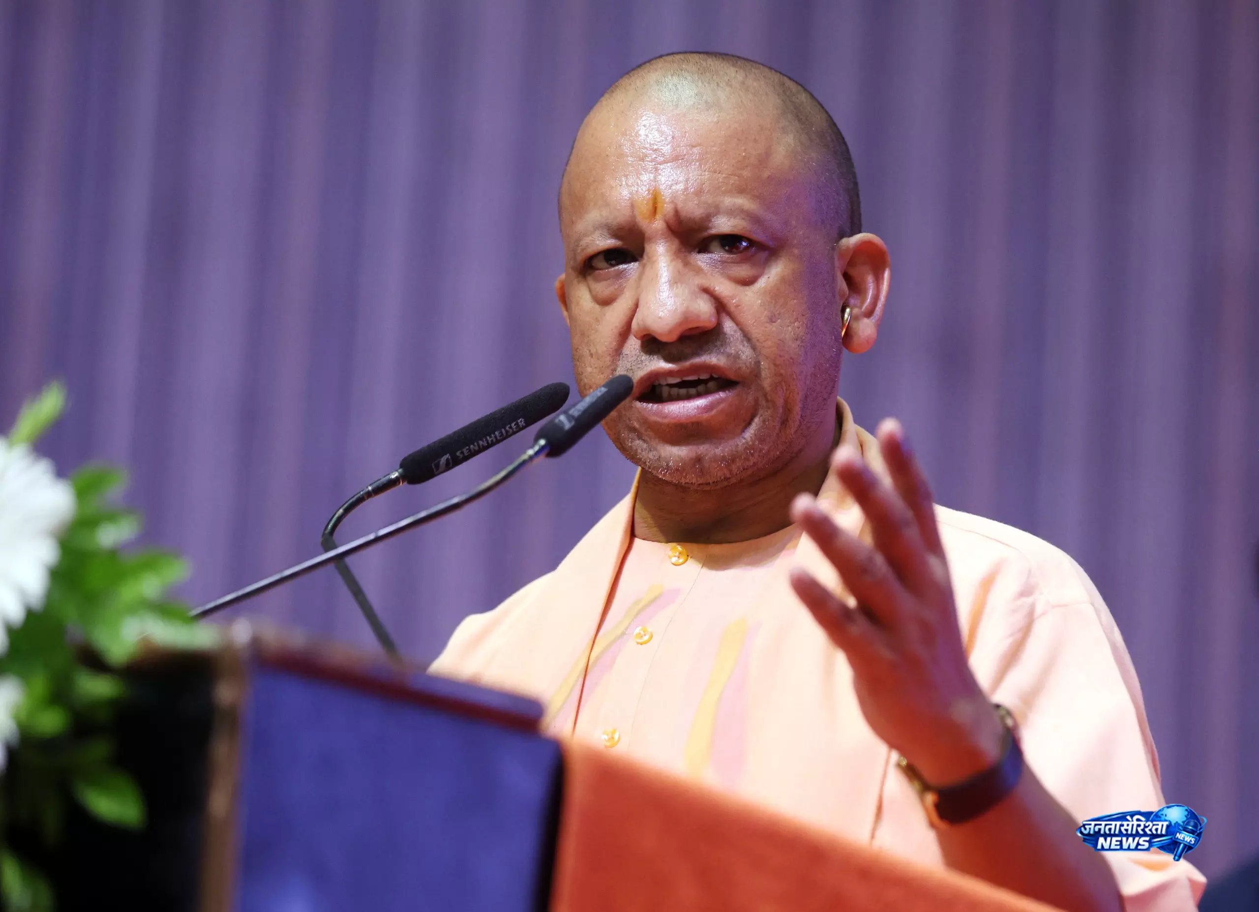 Gorakhpur में योगी का बड़ा हमला, बोले पिछली सरकारों ने किया नुकसान Gorakhpur में योगी का बड़ा हमला, बोले पिछली सरकारों ने किया नुकसान