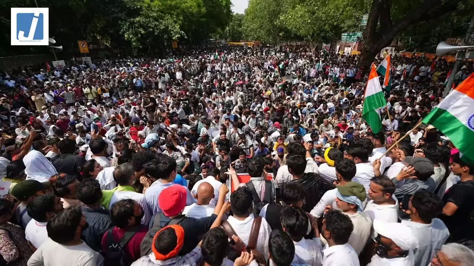 कॉकरोच जनता पार्टी ने भरी हुंकार, कल देशव्यापी प्रदर्शन का ऐलान, सभी जिलों में आंदोलन करने की छात्रों से अपील कॉकरोच जनता पार्टी ने भरी हुंकार, कल देशव्यापी प्रदर्शन का ऐलान, सभी जिलों में आंदोलन करने की छात्रों से अपील