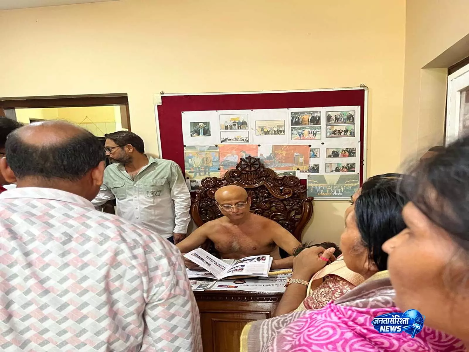 RSWM मंडपम में आचार्य पुलक सागर का आगमन, जवाहर फाउंडेशन के जनसेवा कार्यों की की प्रशंसा RSWM मंडपम में आचार्य पुलक सागर का आगमन, जवाहर फाउंडेशन के जनसेवा कार्यों की की प्रशंसा