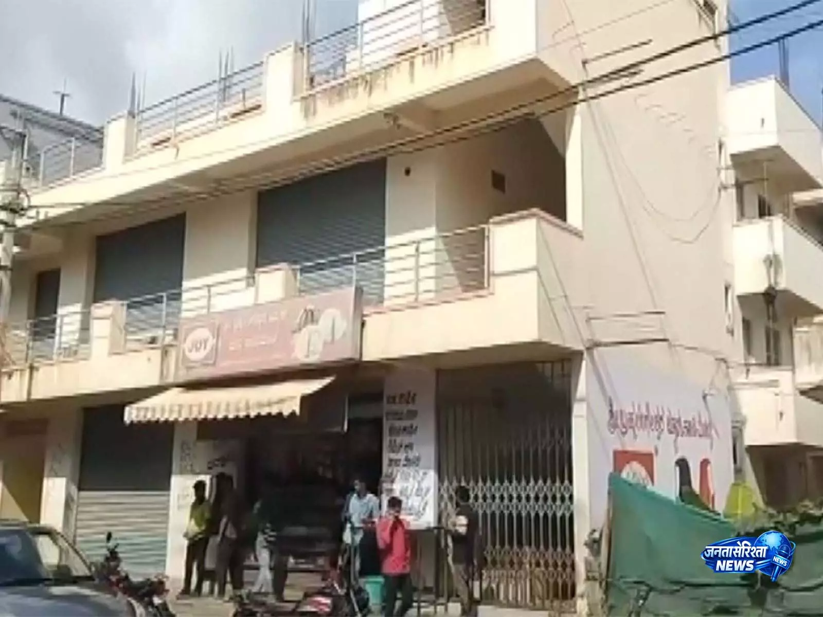 कर्नाटक: अनेकल में PG गैस सिलेंडर धमाके में 20 से ज़्याद प्रवासी मज़दूर गंभीर रूप से घायल कर्नाटक: अनेकल में PG गैस सिलेंडर धमाके में 20 से ज़्याद प्रवासी मज़दूर गंभीर रूप से घायल