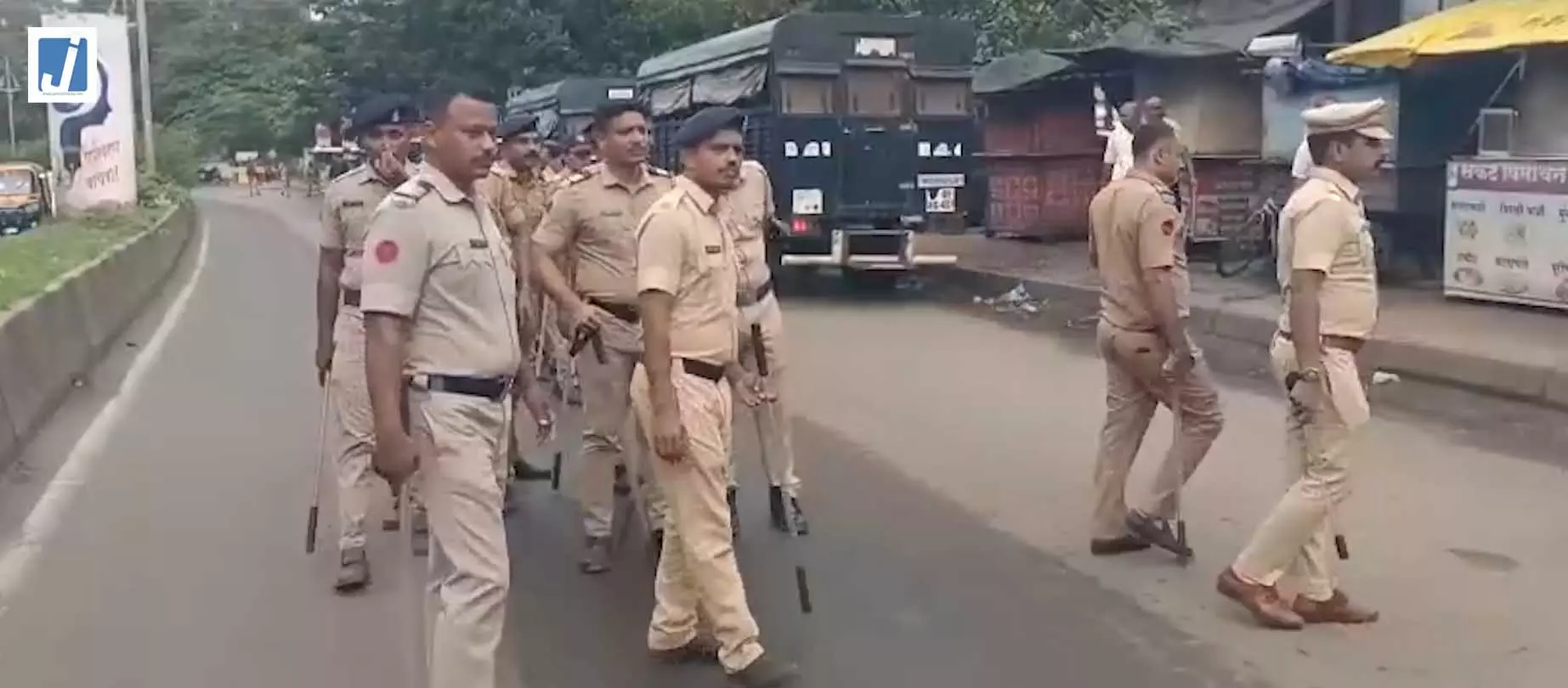 राहुल गांधी के प्रदर्शन के विरोध में कोल्हापुर में बीजेपी का मार्च, कांग्रेस भवन के बाहर भारी सुरक्षा राहुल गांधी के प्रदर्शन के विरोध में कोल्हापुर में बीजेपी का मार्च, कांग्रेस भवन के बाहर भारी सुरक्षा