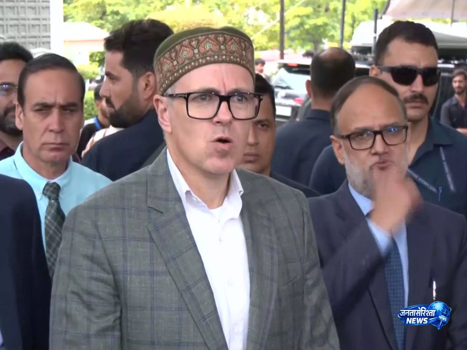 पेपर लीक विवाद के बीच Omar Abdullah ने केंद्र से छात्रों से बातचीत करने की अपील की पेपर लीक विवाद के बीच Omar Abdullah ने केंद्र से छात्रों से बातचीत करने की अपील की
