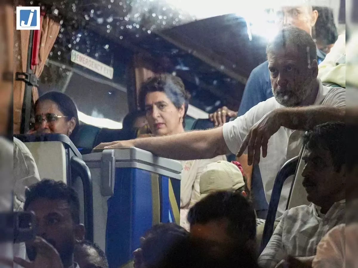गांधी स्मृति तक राहुल गांधी का सफर बना चर्चा का विषय, हुंकार के साथ बढ़ा सियासी हंगामा गांधी स्मृति तक राहुल गांधी का सफर बना चर्चा का विषय, हुंकार के साथ बढ़ा सियासी हंगामा