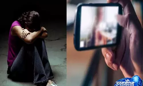 महिला को बेहोश कर बनाई अश्लील तस्वीरें, वीडियो वायरल करने की धमकी देकर मांगे पैसे महिला को बेहोश कर बनाई अश्लील तस्वीरें, वीडियो वायरल करने की धमकी देकर मांगे पैसे