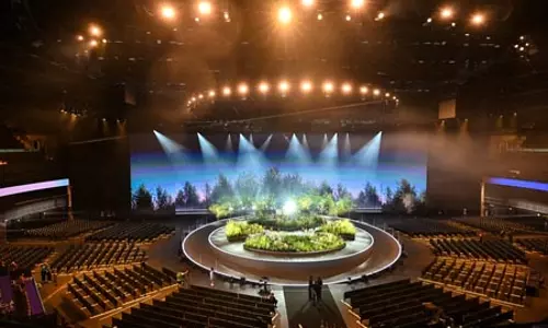 किंग चार्ल्स तृतीय ने की सीडब्ल्यूजी 2026 की शुरुआत, मीराबाई-लवलीना रहीं भारत की ध्वजवाहक