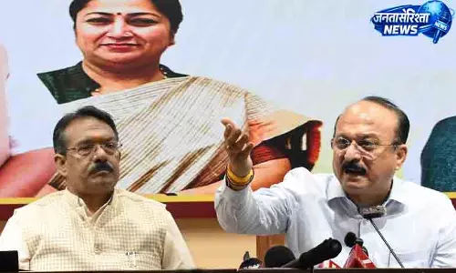 Delhi छात्र आंदोलन पर BJP का विपक्ष पर हमला Delhi छात्र आंदोलन पर BJP का विपक्ष पर हमला
