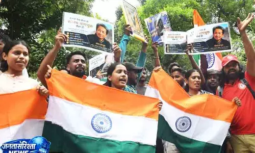 Delhi छात्रों की आवाज़, न्याय की मांग तेज़ Delhi छात्रों की आवाज़, न्याय की मांग तेज़